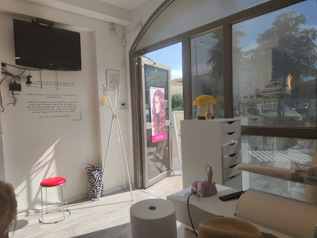 Nail Bar