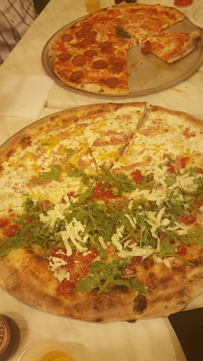 Ernys Pizza in Mondragone, Provincia di Caserta