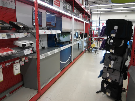 Office Supply Store «Staples», reviews and photos, 23131 Michigan Ave, Dearborn, MI 48124, USA