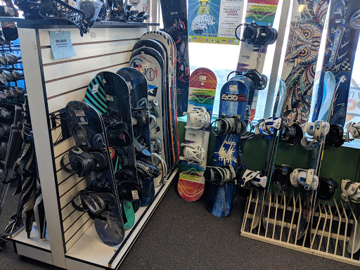 Sporting Goods Store «Play It Again Sports», reviews and photos, 685 Queen St, Southington, CT 06489, USA