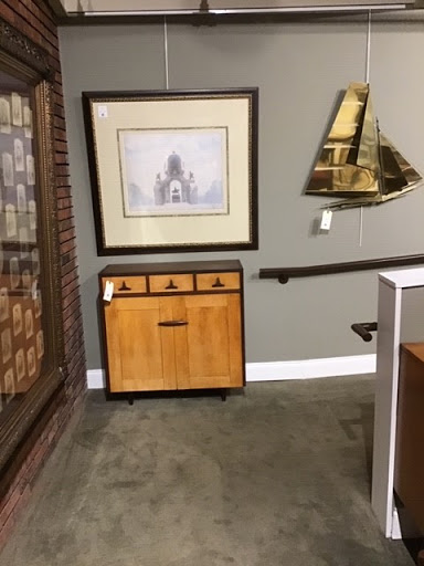 Furniture Store «Bucks County Estate Traders», reviews and photos, 401 W Walnut St, Perkasie, PA 18944, USA