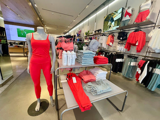 Sportswear Store «lululemon», reviews and photos, 334 Santana Row #1035, San Jose, CA 95128, USA