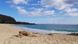 Nanakuli Beach Park'in fotoğrafı uçurumlarla desteklenmiş