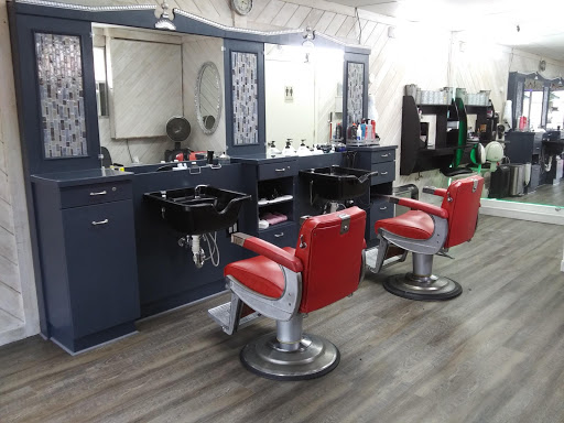 Barber Shop «Golden Razor Barber & Beauty Salon», reviews and photos, 801 Highland Ave, Largo, FL 33770, USA