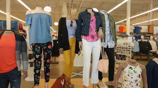 Clothing Store «Old Navy», reviews and photos, 141 Tuckahoe Rd, Sewell, NJ 08080, USA