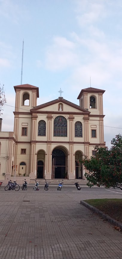 Parroquia Nuestra Señora del Pilar y San Rafael (Iglesia Catedral)