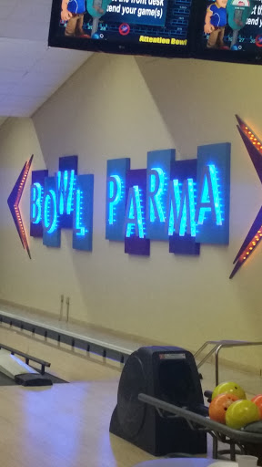 Bowling Alley «Freeway Lanes of Parma», reviews and photos, 12859 Brookpark Rd, Cleveland, OH 44130, USA
