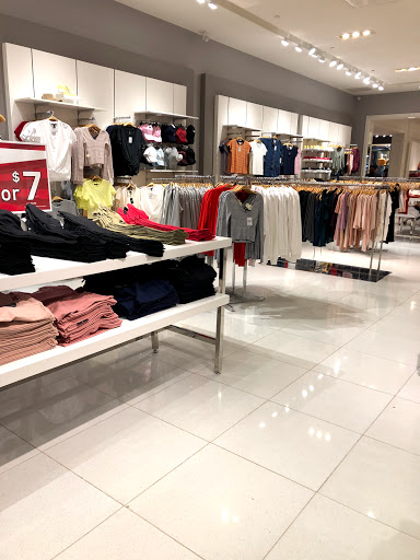 Clothing Store «Forever 21», reviews and photos, 755 NJ-18, East Brunswick, NJ 08816, USA