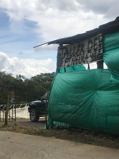 Taller de latonería y pintura La Currutina