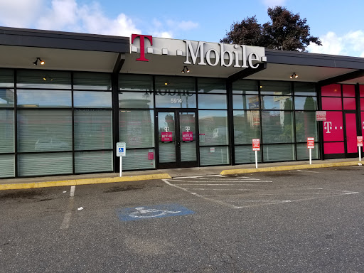 Cell Phone Store «T-Mobile», reviews and photos, 5914 6th Ave, Tacoma, WA 98406, USA