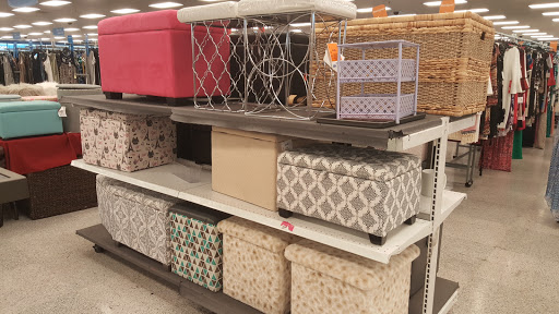 Clothing Store «Ross Dress for Less», reviews and photos, 3425 E Foothill Blvd, Pasadena, CA 91107, USA