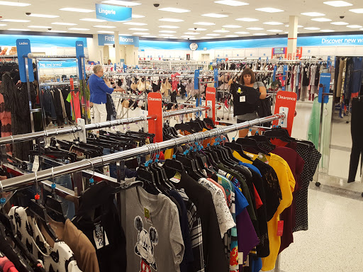 Clothing Store «Ross Dress for Less», reviews and photos, 8800 N Tarrant Pkwy, North Richland Hills, TX 76182, USA