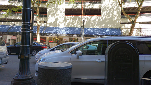 Tobacco Shop «4th Avenue Smoke Shop», reviews and photos, 514 SW 4th Ave, Portland, OR 97204, USA