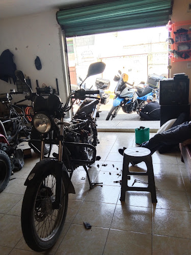 MOTO SERVICIO ENGINE