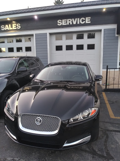 Used Car Dealer «CLASSIC MOTORCARS INC», reviews and photos, 7010 W Lincoln Ave, Milwaukee, WI 53219, USA