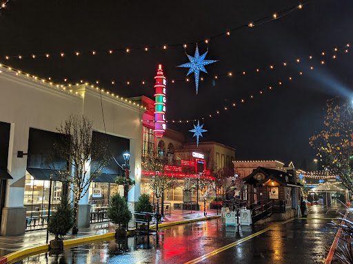 Shopping Mall «Bridgeport Village», reviews and photos, 7455 SW Bridgeport Rd, Tigard, OR 97224, USA