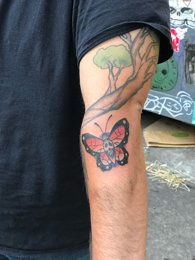 Tattoo Shop «Freaks and Geeks Tattoo Studio», reviews and photos, 5014 NE 24th Ave, Portland, OR 97211, USA