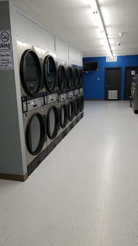 Pleezing Food Store. And. Best coin. Laundry - Photo 4 - Car repair in Warner Robins, GA, Warner Robins