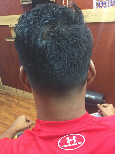 Barber Shop «Astute Gentlemen Cigar & Barber Lounge», reviews and photos, 14223 Inwood Rd, Farmers Branch, TX 75244, USA