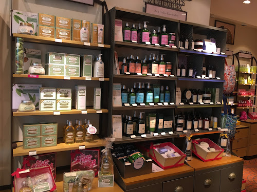 Magasin de cosmétiques L'Occitane - La Rochelle La Rochelle