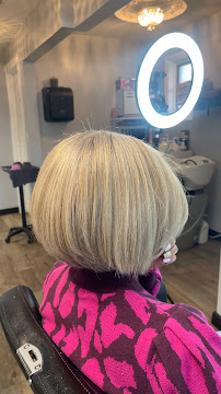 Parisien hair studio LLc - Photo 9 - Car repair in New Haven, CT, New Haven