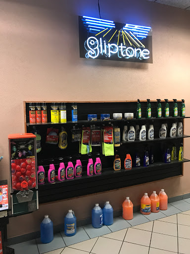 Car Wash «Hampton Auto Wash», reviews and photos, 296 W Montauk Hwy, Hampton Bays, NY 11946, USA