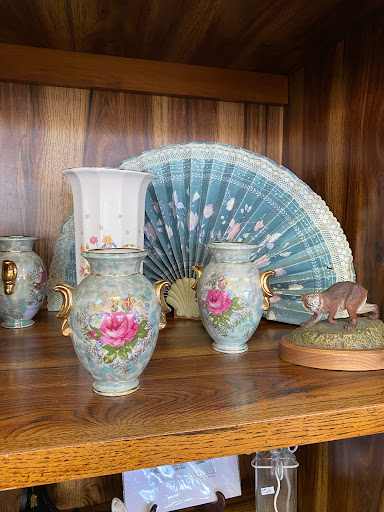 Thrift Store «Alpine Attic Thrift Shop», reviews and photos, 2115 Pacific Coast Hwy, Lomita, CA 90717, USA