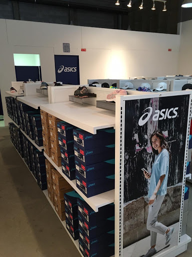 ASICS Pop Up León