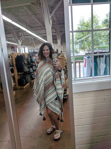 Clothing Store «Pendleton Washougal Mill Store», reviews and photos, 2 Pendleton Way, Washougal, WA 98671, USA