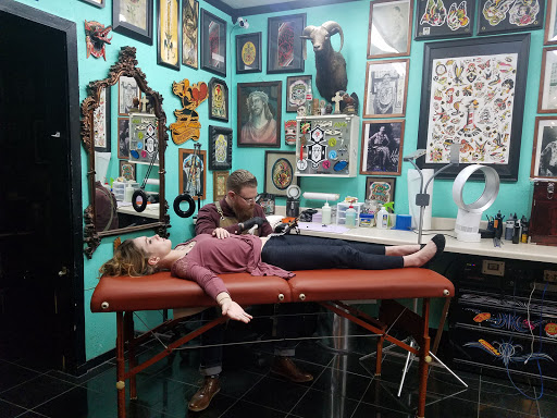 Tattoo Shop «713 Tattoo Parlour», reviews and photos, 1533 Westheimer Rd, Houston, TX 77006, USA