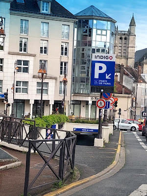 Porte De Paris à Melun