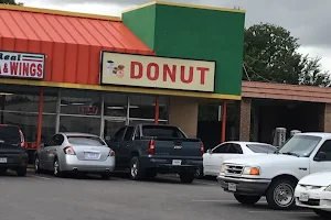 Donut Hut image