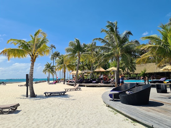Strand der Insel Kuredhdhoo