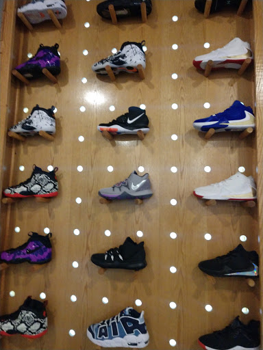 Shoe Store «Shiekh Shoes», reviews and photos, 2627 Mission St, San Francisco, CA 94110, USA