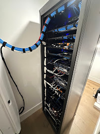 Get Wired Tec Inc. - Photo 3 - Car repair in Santa Monica, CA, Los Angeles