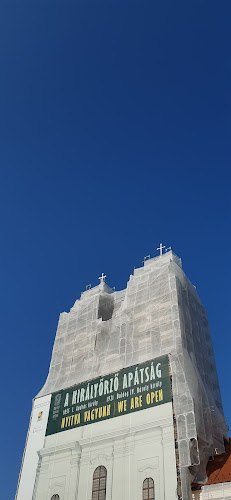 Nyitvatartás: Tihanyi Szűz Mária és Szent Ányos templom