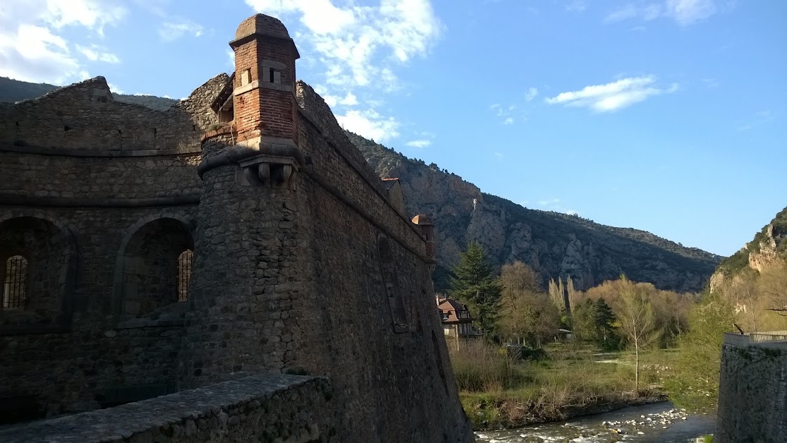 Camping le Pont d'Espagne à Thuir (Pyrénées-Orientales 66)