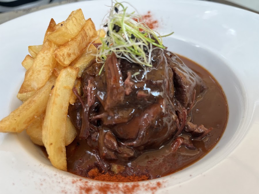 La Abadía Gastrobar & Lounge