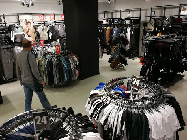 New Yorker - Sklep odzieżowy