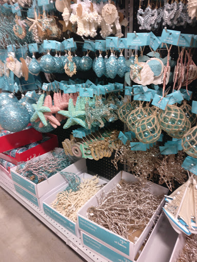 Shopping Mall «Gateway Crossing Shopping Center», reviews and photos, 190 500 W, Bountiful, UT 84010, USA