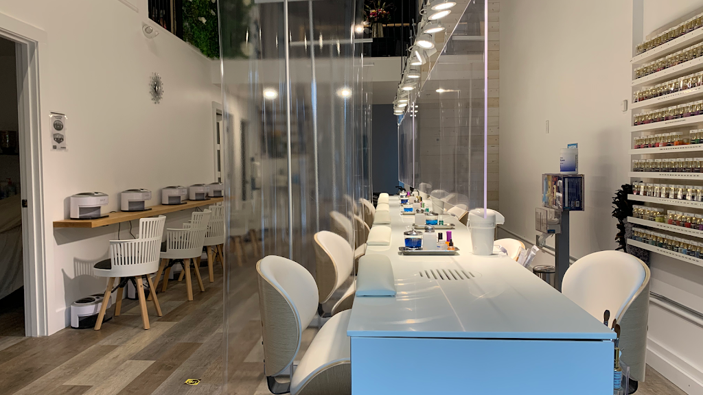The Gloss Bar 02043
