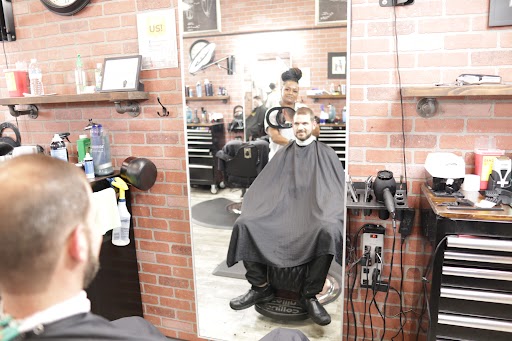 Barber Shop «House of Shaves Barbershop», reviews and photos, 6426 Bowden Rd #210, Jacksonville, FL 32216, USA