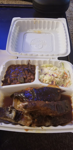 Barbecue Restaurant «Warthog Barbeque Pit», reviews and photos, 4921 20th St E, Fife, WA 98424, USA