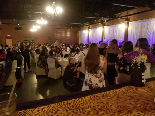 Banquet Hall «Le Fleur De Lis Reception Hall and Catering», reviews and photos, 111 N 6th St, Ponchatoula, LA 70454, USA