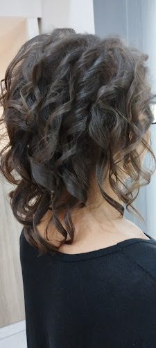 Comentarii opinii despre Villia IDOL Hair Salon