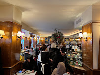 Atmosphère du Restaurant Le Relais de l'Entrecôte à Paris - n°2