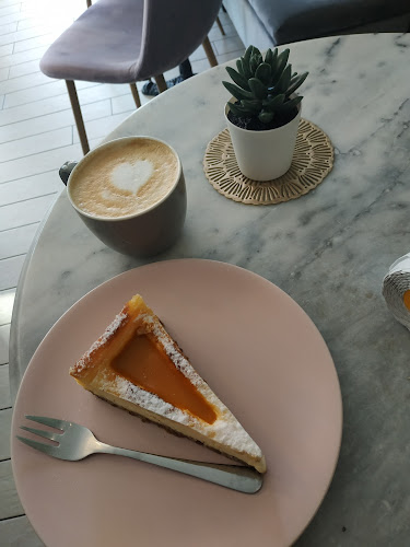 Budapest, Vérhalom u. 44, 1025