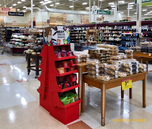 Grocery Store «Fred Meyer», reviews and photos, 777 NW Kings Blvd, Corvallis, OR 97330, USA