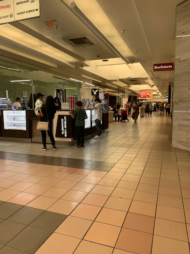 Shopping Mall «Visalia Mall», reviews and photos, 2031 S Mooney Blvd, Visalia, CA 93277, USA