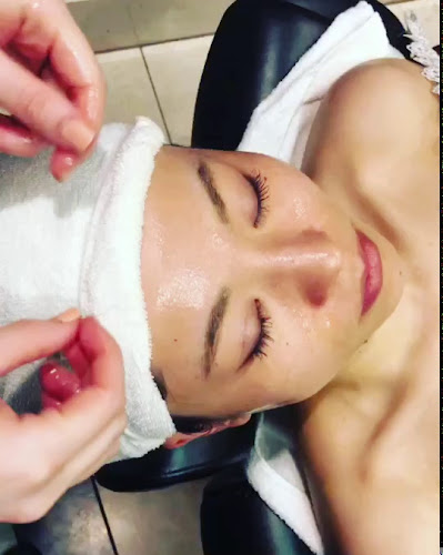 Comentarii opinii despre HIROGINZA PREMIUM BARBER Singapore